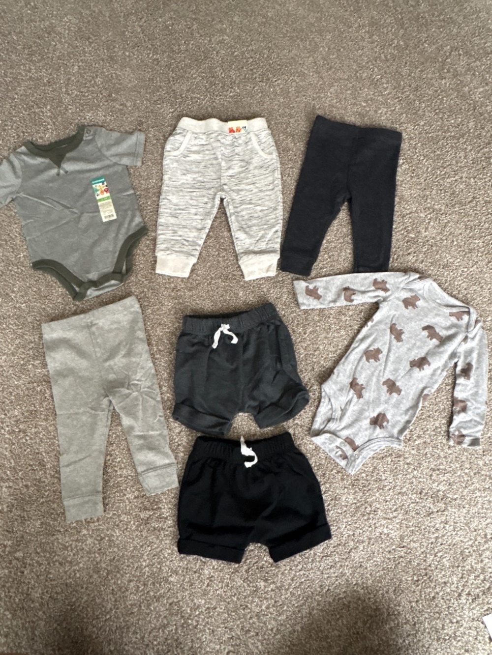 Baby boy clothing bundle lot of 7 pieces size 6-9 months